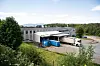 Den siste traileren lastes opp med brytere og stikkontakter fra Elko-fabrikken. Da vi besøkte fabrikken rett før den siste stoppen fikk vi ikke komme inn i fabrikklokalene.
