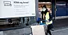 TRILLEKLAR: Mona Helen Vereecke er vant til å jobbe på forskjellige avdelinger på Ikea Furuset, men nå trives hun med å trille varer ut til kundene ute på parkeringsplassen.