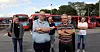 STÅR BAK VERNETJENESTEN: Ken-Arild Kristiansen og Tore Wilford, verneombud i henholdsvis Vy Buss i Fredrikstad og Vy Buss i Sarpsborg, bestemte tidligere i sommer at fremre bussdør skulle stenges. Det var et vedtak bussjåførene og deres tillitsvalgte hadde ventet på. Bak fra venstre: Leder av Bilpersonalets forening i NJF, Finn Arne Solberg, Freddy Kulblik, tillitsvalgt for NJF i Vy Buss Sarpsborg, Svein Jacobsen, tillitsvalgt i Fagforbundet i Fredrikstad, Ole Christiansen, leder avdeling Bilpersonalets forening Østfold i NJF.