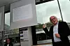 - Vi har ikke funnet holdepunkter for å si at færre og større enheter gir billigere og bedre sykehustjenester, sier professor Bjarne Jensen som har ledet arbeidet med rapporten 'Helsereformer på feil premisser'.