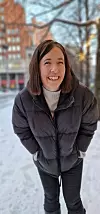Oslo-lærer Anne Marte Nesdal Sandnes smiler ofte og ler hjertelig tross motgang og helsemessige utfordringer. - De fleste kjenner meg nok som en blid og glad person, sier hun.