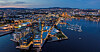 Kveldsbilde av Aker Brygge i Oslo, hvor det er høy konsentrasjon av luksusleiligheter.