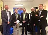 Kunnskapsminster Torbjørn Røe Isaksen bidro til en løsning i frontfaget med å svare på sprørsmål fra Fellesforbundet og Norsk Industri. Her fra overleveringen av brevet mandag. Fra venstre Stein Lier-Hansen, Torbjørn Røe Isaksen, Arve Bakke, Bjørn Sigurd Svingen, Ove Helgesplass