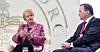 Gro Harlem Brundtland i samtale med Sveriges statsminister Stefan Löfven.