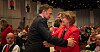 Hjertelig gjensyn mellom SV-leder Audun Lysbakken og Fagforbundets leder, Mette Nord, på landsmøtet. De er enige om å innføre arveavgift igjen.