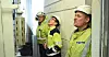 KOLLEGER: Arnold Nøstvold sammen med arbeidskollegene fra Voith, Reidar Austad (65) (t.v.) og Per Kristian Eklid (40)