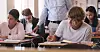 Skoleeiere og skoleledere liker ikke at lærerne jobber 43,5 timer per uke. Nå vil de heller spre tiden utover.