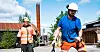 Odd Jørgen Nyhus Lauritsen og Dennis Elliot Normand er i full sving med forberedelsene til neste ukes eksamen. De skal bli betongarbeidere og har fått lærlingplass hos Veidekke og Skanska.