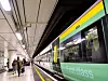 ENGLAND RENASJONALISERER: I England renasjonaliseres jernbanen midlertidig på grunn av koronapandemien. Jane B. Sætre mener det viser at anbudsutsetting og privatisering svekker kollektivtrafikken.
