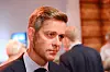 MERKOSTNADER: Samferdselsminister Knut Arild Hareide (Krf) sier årsaken til at daglig postomdeling kuttes, er kostnadene, og påpeker at avisbudene ikke skal ut på tilsvarende ruter. – Merkostnaden utgjør om lag en halv milliard, sier Hareide.
