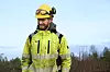 MOT TO FAGBREV: Sondre Kallestad (t.v.) har allerede ett fagbrev - som dataelektroniker, og går nå i læra for å bli energimontør.