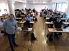 STREIKEFORBEREDELSER: Remi Unnvik (foran) forklarte klubblederne om gangen i en streik, hva som må gjøres av streikeforberedelser, både i klubb og på bedrift.
