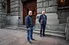 FÅR BONUS: Høyesterett har gitt oljearbeiderne Trond Østgård (t.v.) og Øyvind Jahren seieren i saken om de har rett på samme bonus som de fast ansatte.