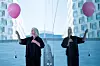 Mimmi Kvisvik var villig med på Fontenes fotostunt for å promotere ideen sin om en egen sosialminister for Norge.