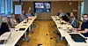 FORHANDLINGSSTART: På bordet til høyre, Torbjørn Sundal, Reidunn Wahl, Gaute Sandkjen og Lars Andreas Larsen fra EL og IT Forbundet. På teams Malin Ringsrød og Tor Olav Brueland. På bordet til venstre, representantene for Virke, Ida Blomquist, Annecke Brantsæter Jenssen, Hanne Kristoffersen og Jan Tore Knutzen.
