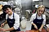 KUTT, KUTT: Karen Marie Kornerud og Marvin Cortes er to av flere lærlinger på huset. De er kokkelærlinger og er stort sett å finne på kjøkkenet.