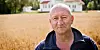MEDLEVER: Jens Berget er på jobb i gjennomsnitt 60 timer per uke. Turnusen er bra for ungdommene og for teamet rundt ,men lønna kunne vært bedre. - Vi må styrke fagforeningen, mener Berget.