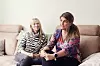 Åse Lise Larsen (t.v.) og Heidi Hansen er «brobyggere». De har erfart at foreldre og fosterforeldre kan være støttespillere for barnets beste.