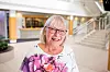 SATT PRIS PÅ: Som senior får Vera Ø. Rogstad jobbe 80 prosent, men får betalt for full stilling.