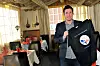 Robbie Fowler støttet Liverpools havnearbeidere med en t-skjorte i 1997. Her viser han sin støtte til de norske havnearbeiderne.