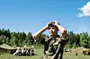 OBSERVATØR: Håkon Fjellestad følger med på kandidatenes innsats under Forsvarets opptak og seleksjon på Sessvollmoen.