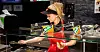 TALENTFULL: Lindy Haukedal jobber som bensinstasjonsansatt på Circle K ved Larvik. Hun liker seg godt i yrket, og i fjor ble hun kåret til årets talent i kjeden.