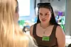 Elisabeth Bye (25), montør i Elektro-Fiber AS, i speed-dating med kollega.