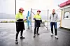 IMPONERT: De regionale NHO-LO kameratene i Trøndelag er imponert over Thamsklyngen. Fra venstre: Anna Ceselie Brustad Moe (NHO), Kristian Tangen (LO), og daglig leder i Thamsklyngen, John Kåre Solem.
