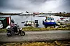 INGEN TUK-TUK: Rino har ikke sertifikat for bil, så når hun skal noe sted på Røst, kjører hun moped, eller får tilbud om skyss fra andre.