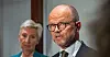 LO-leder Peggy Hessen Følsvik og NHO-sjef Ole Erik Almlid skal forhandle om ny IA-avtale med partene i arbeidslivet. (Arkivfoto).