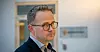 Riksmekler Mats Ruland har med seg to medmeklere når han skal forsøke å løse den kompliserte busskonflikten.