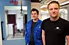 Klubbleder Espen Hæg (til høyre) og Tor-Olav Iversen ved myntverket da Magasinet besøkte dem for to år siden. Nå må de gjennom nedbemanning som følge av av folk bruker mindre kontanter enn før.