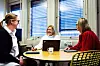 OFFENSIVE: Avdelingsleder for AOF Etter- og Videreutdanning Marthe Dirdal, daglig leder Tove Johansen og nestleder Gro Svennebye, har all grunn til å være fornøyd med jubileumsåret som ble avrundet med at AOF ble tildelt Årets Læringspris av Viken fylkeskommune.