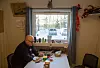 ENESTE KREMATØR: Lunsj på pauserommet.