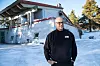 ALEINE PÅ JOBB: Krematoriet på Kongsvinger ligger rett øst for Vinger kirke. Yngve Nilsen er eneste krematør.