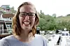 – Klart jeg blir glad! Jeg er klar til å stå på med alt mulig på et kjøkken, sier Elisabeth Dale Larsen (22).