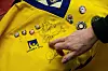 SIGNERT: Denne autografen er fra Viktor Tikhonov, en russisk trenerlegende som Tove tilfeldigvis møtte på gata under VM i Praha i 2004.