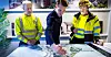 Prosjektleder Thomas Bakke (midten) er fornøyd med grønt lys fra byrådet. Her flankert av klubbleder Egil Dahl (til venstre og tømrer Håkon Straume.