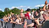 Årets festival ble preget av godt vær og god stemning. Her et publikumsbilde fra TNT-konserten på Scream-scena fredag.