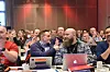 Esben Smistad (t.v.) gratulerer Morten Svendsen med seier i kampvoteringen. Begge ble valgt inn i det nye forbundsstyret.
