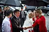 NOBELS FREDSSENTER: Liv Tørres hilser Colombias president Juan Manuel Santos velkommen, da han fikk fredsprisen i 2016.