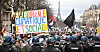 Franskmenn protesterte i Paris mot President Macrons foreslåtte pensjonsreform 7. januar 2023. Demonstrantene er tilknyttet gule vester-bevegelsen.