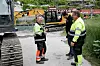Godt Arbeidsmiljø: Frank Haraldsen (til høyre) slår av en prat med Eivind Kråkevik (i midten) og Eivind Nygård (til venstre). Begge Eivindene skryter av arbeidsmiljøet på anlegget.