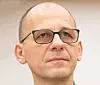 SKEPTISK: Konsernhovedverneombud Leif Johnsen får rapporter fra 700 verneombud i Helse Vest. Noe er positivt, men hovedinntrykket er at mange sliter og at viktige sider ved arbeidsmiljøet går tapt i overgangen til hjemmekontor.