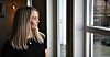 – Det er jo mange som går på lugaren og ikke sier et ord, forteller Mona.