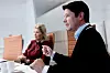 ETT AV VERKTØYENE: Innen 2025 skal digitalisering av bygg-, anlegg- og eiendomsnæringen kutte kostnadene med en fjerdedel, halvere klimagassutslipp, øke prosjektgjennomføringen med 50 prosent og øke eksport av produkter og tjenester med 50 prosent. VR er ett av verktøyene, sier Thomas Iversen. Karina Andersson gleder seg til å ta teknologien i bruk.