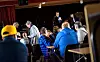 FULLT HUS. Under Laukvikdagan er huset fylt av folk, til alle døgnets tider.