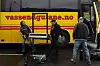 ARTISTEN: Karene i bandet pakker sammen de siste tingene før de kjører ti Mosjøen.