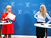 NOU-OVERREKKELSE: Finansminister Siv Jensen (t.v) fikk litt lesestoff av utvalgsleder og advokat Cecilie Aasprong Dyrnes idag. Nemlig NOU 2019: 8 Særavgiftene på sjokolade- og sukkervarer og alkoholfrie drikkevarer.