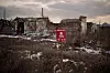 MINER: Dette skiltet i landsbyen Kamyanka i Ukraina forteller alt det meste hva som venter besøkende til stedet.